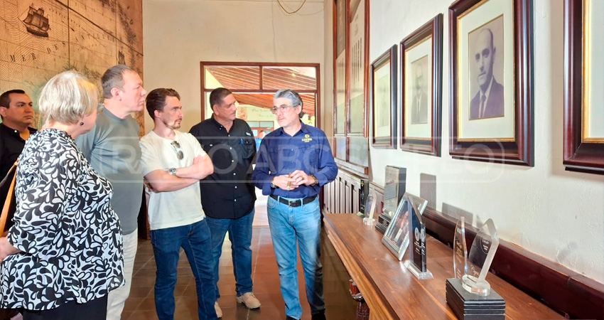 La visita tuvo el objetivo de fortalecer lazos culturales. Foto: Cortesía/Radio ABC Stereo