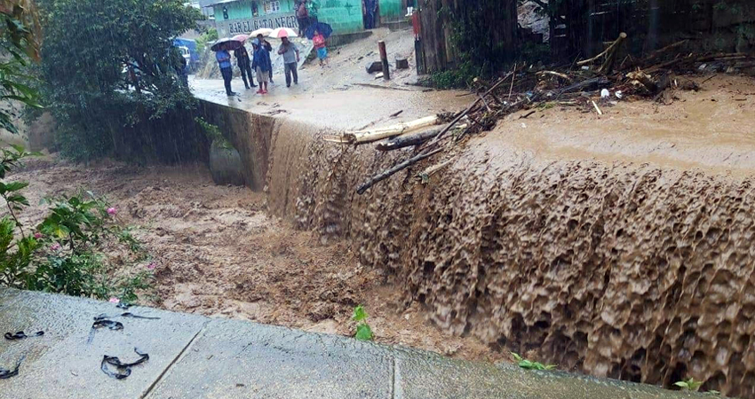 El río se desbordó y afectó varias viviendas. Foto: Cortesía