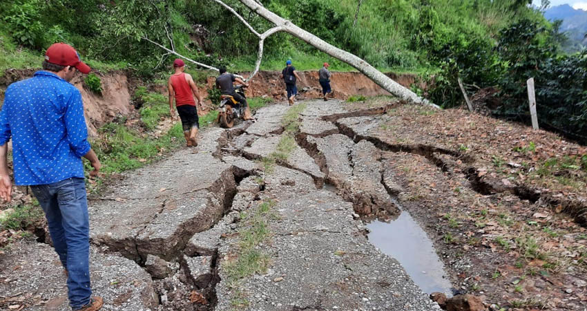 Hay varios kilómetros de caminos dañados. Foto: Cortesía