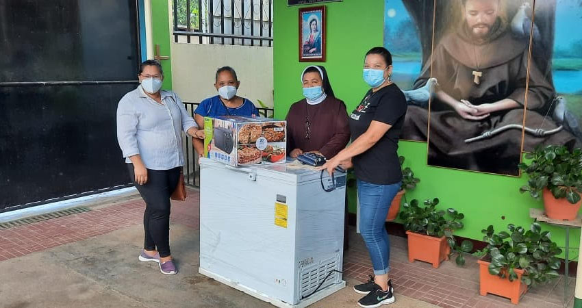 El donativo fue posible con ayuda de la feligresía. Foto: Cortesía/Radio ABC Stereo