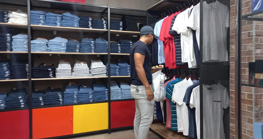 Tienda Todo Jeans ya abrió sucursal en la ciudad de Estelí. Foto: Alba Nubia Lira/Radio ABC Stereo