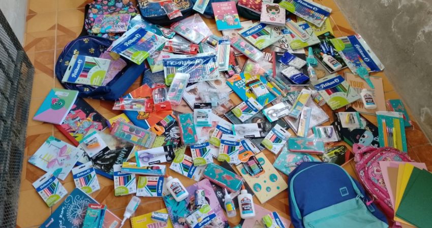 Un equipo conformado por 15 a 20 personas  será el encargado de distribuir los paquetes. Foto: Cortesía/Radio ABC Stereo