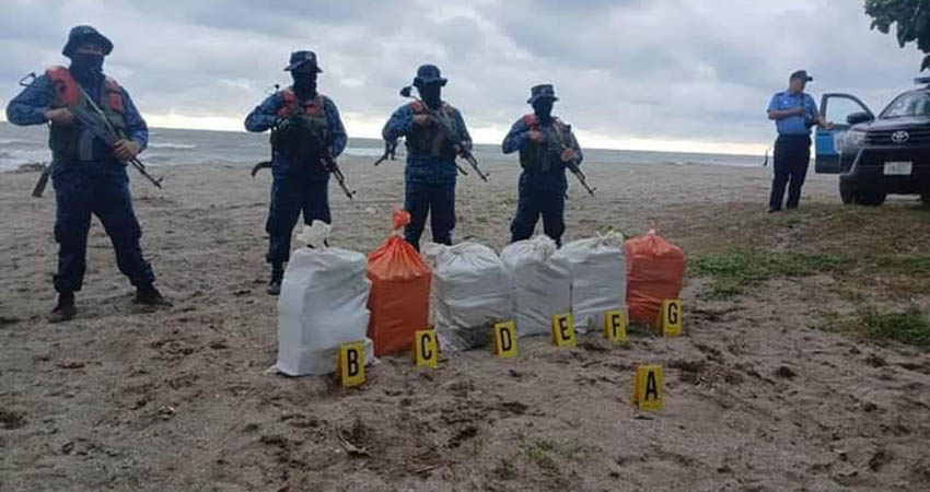 Cargamento de droga abandonado en Mechapa. Foto: Cortesía/Radio ABC Stereo