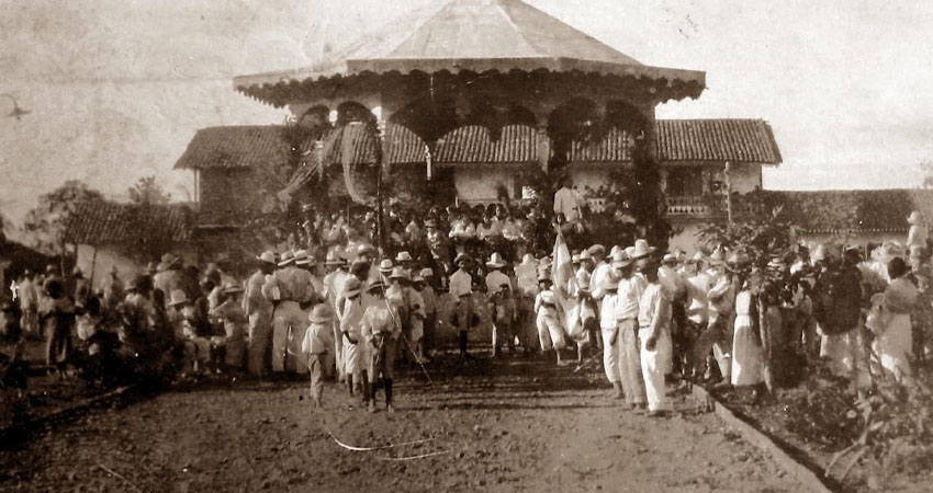 Parque Central de Estelí en los años 20. Foto: Cortesía/Augusto Barrantes