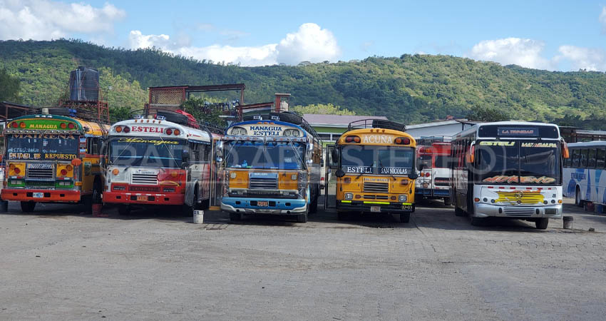 Los transportistas decidirán si laborar en días festivos, por lo que se les aconseja a los pasajeros de viajar con tiempo. Foto: Cristhofer Rodríguez/Radio ABC Stereo
