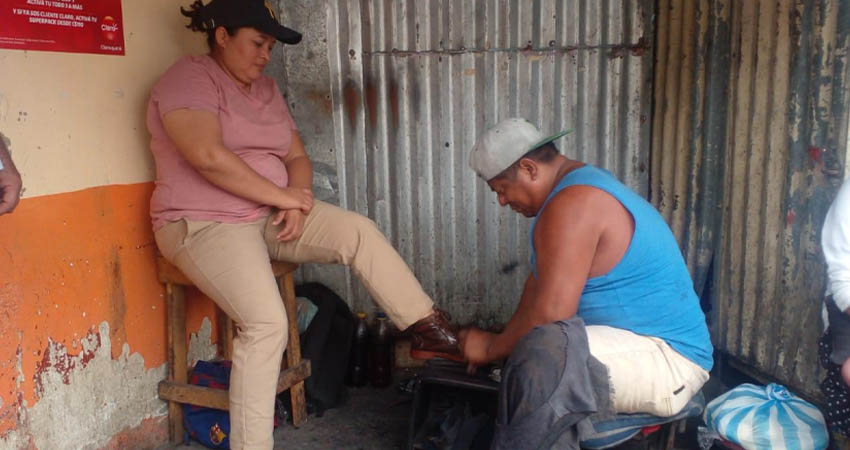 Los lustradores de Ocotal renuevan su solicitud de un "aguinaldito". Foto: Marvin Gadea/Radio ABC Stereo