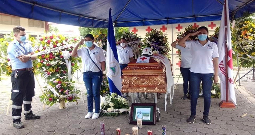 Último adiós al socorrista Gustavo Olivas