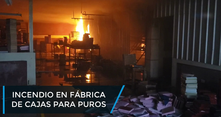 Incendio en fábrica de cajas para puros