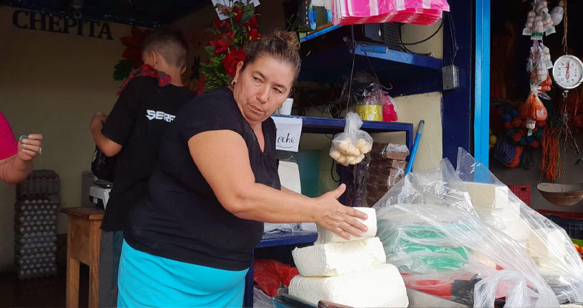 Esperan que los lácteos bajen pronto de precio. Foto: Famnuel Úbeda/Radio ABC Stereo