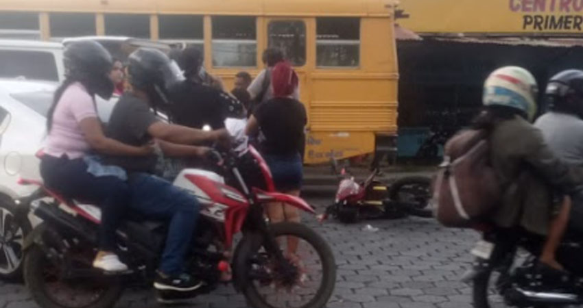 El accidente ocurrió en los alrededores de la Primera de Mayo, Managua. Foto: Cortesía/Radio ABC Stereo