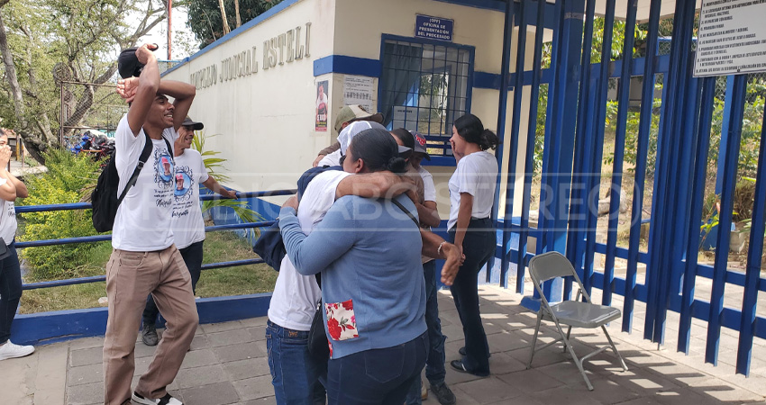 La familia ahora deberá esperar la lectura de sentencia. Foto: José Enrique Ortega/Radio ABC Stereo