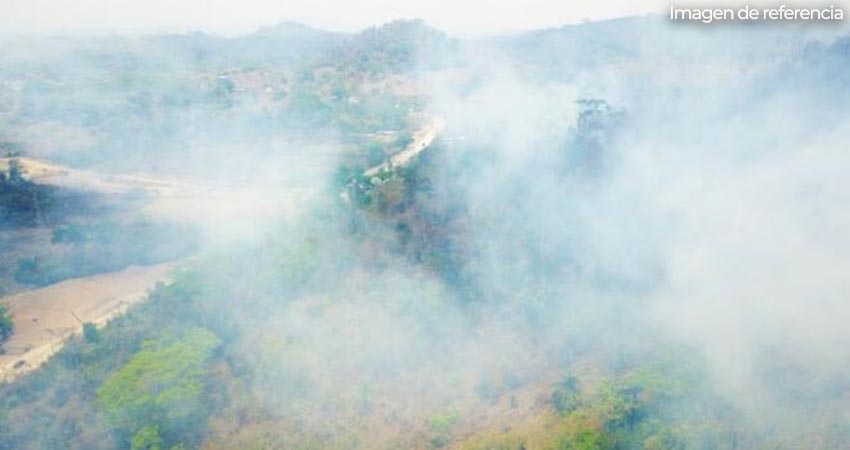 La contaminación es severa, generando densidad de humo en el ambiente. Imagen de referencia