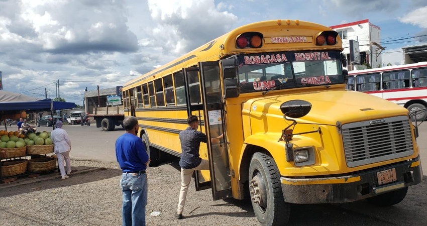 En el Transporte Gómez Guevara se exige el uso de mascarilla para abordar la unidad. Foto: José Enrique Ortega/Radio ABC Stereo