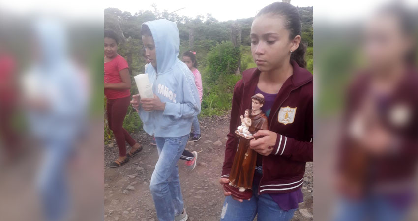 La feligresía católica pide a San Antonio su intercesión en distintos circunstancias. Foto: Cortesía/Radio ABC Stereo