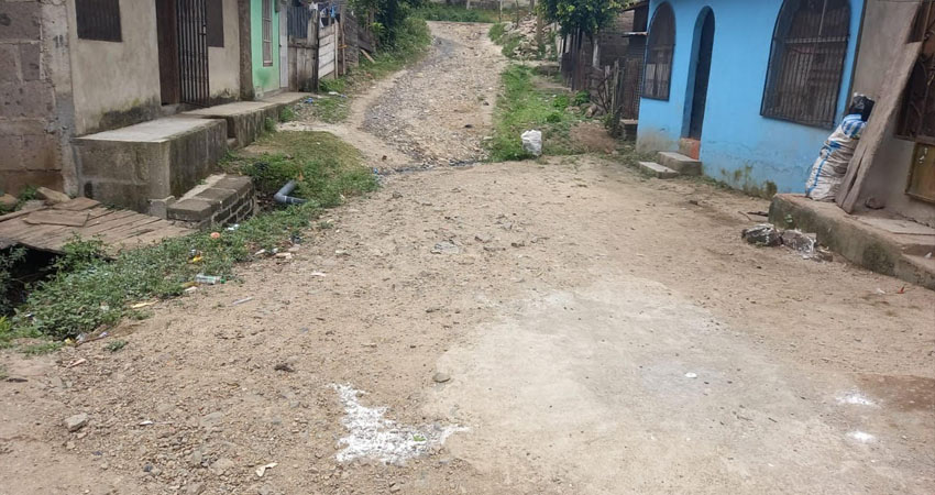 El sector más afectado se encuentra de la Pulpería Los Coquitos 2 cuadras al norte, 200 metros al oeste. Foto: Famnuel Úbeda/Radio ABC Stereo