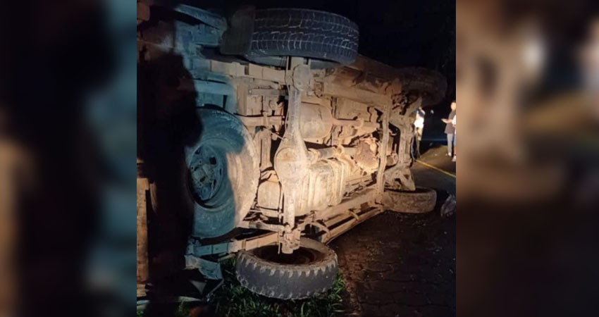 Vuelco de camioneta en El Cuá, Jinotega. Foto: Cortesía/Radio ABC Stereo