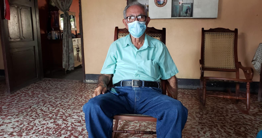 Don Max Enrique González aconseja a la población estar alerta. Foto: José Enrique Ortega/Radio ABC Stereo