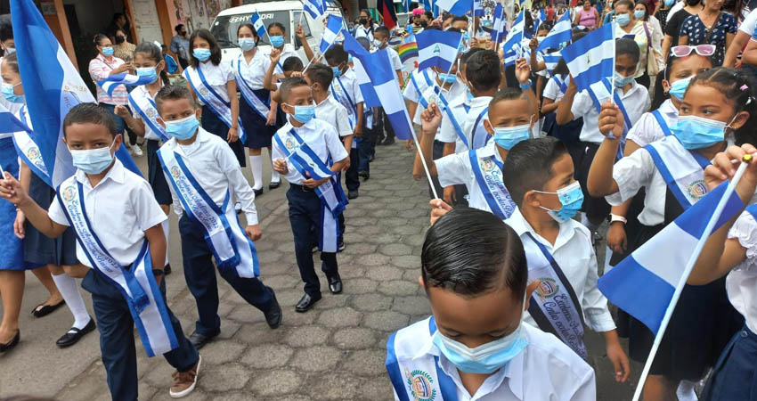 Esta es la primera vez que se inauguran en esta fecha las festividades patrias. Foto: Famnuel Úbeda/Radio ABC Stereo