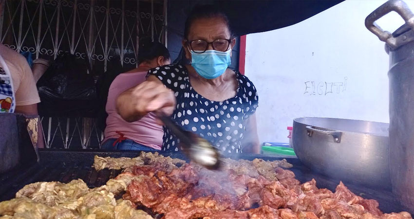 La fritanga de doña Ángela se ubica en las cercanías del Benemérito Cuerpo de Bomberos de Estelí. Foto: Famnuel Úbeda/Radio ABC Stereo