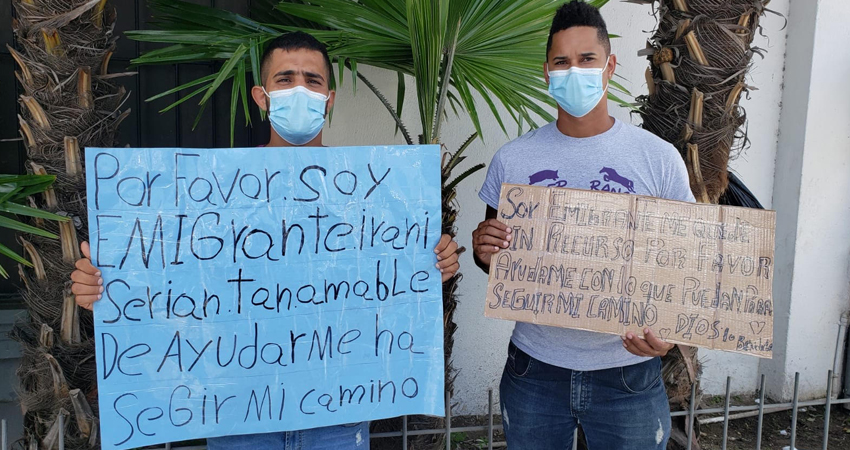 Luis Enrique es cubano y Farid es iraní, ambos buscan llegar a los Estados Unidos. Foto: José Enrique Ortega/Radio ABC Stereo