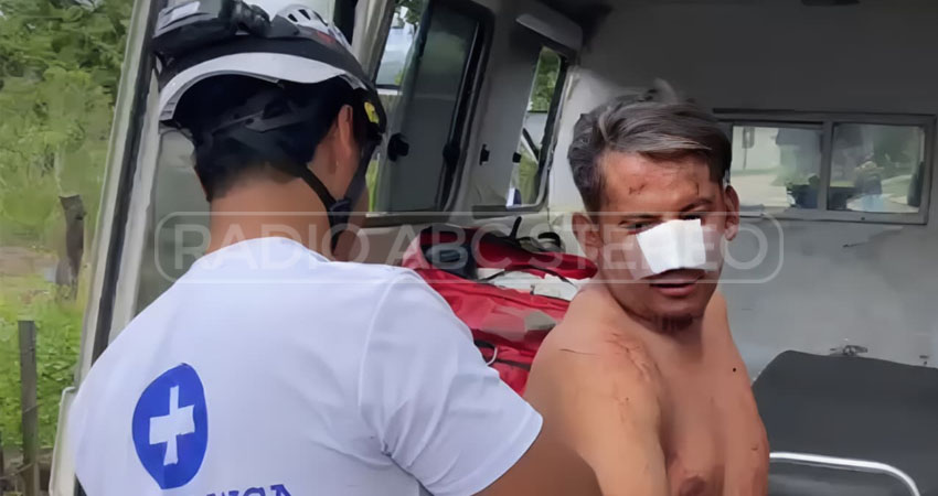 El lesionado fue trasladado al Hospital San Juan de Dios. Foto: José Enrique Ortega/Radio ABC Stereo