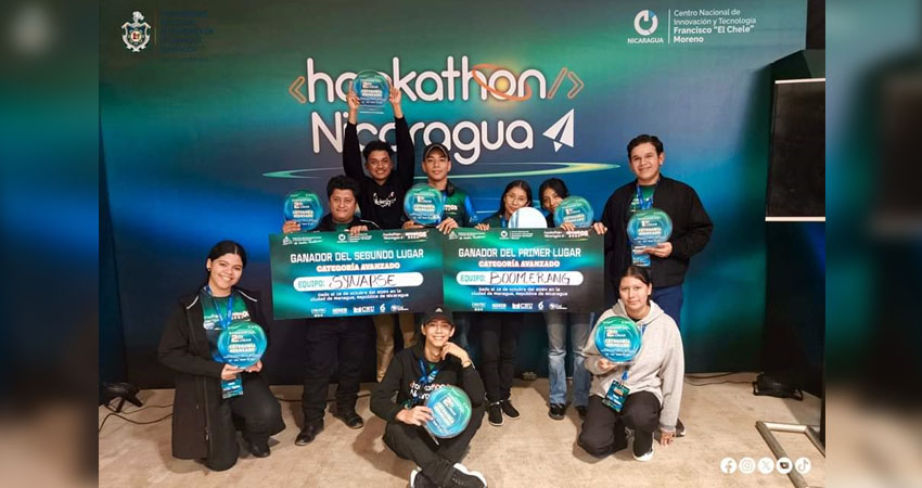 Equipos ganadores de primer y segundo lugar del Hackaton