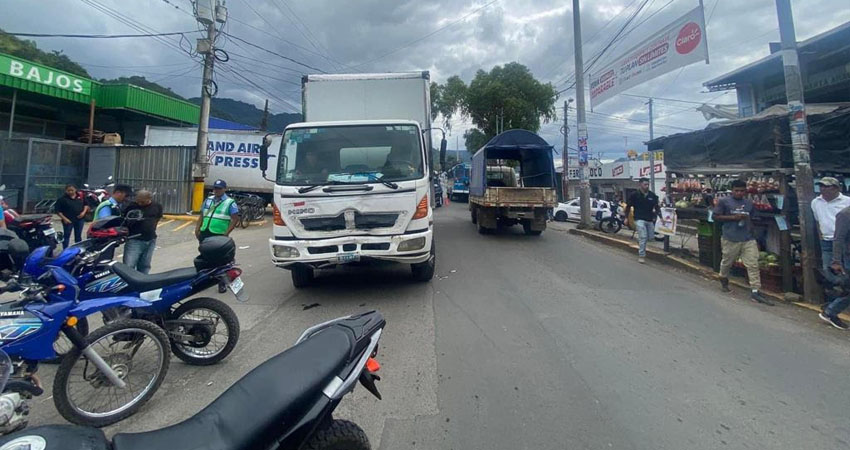 Uno de los adolescentes murió en el lugar de los hechos y las otras dos víctimas fallecieron en centros asistenciales. Foto: Cortesía/Radio ABC Stereo