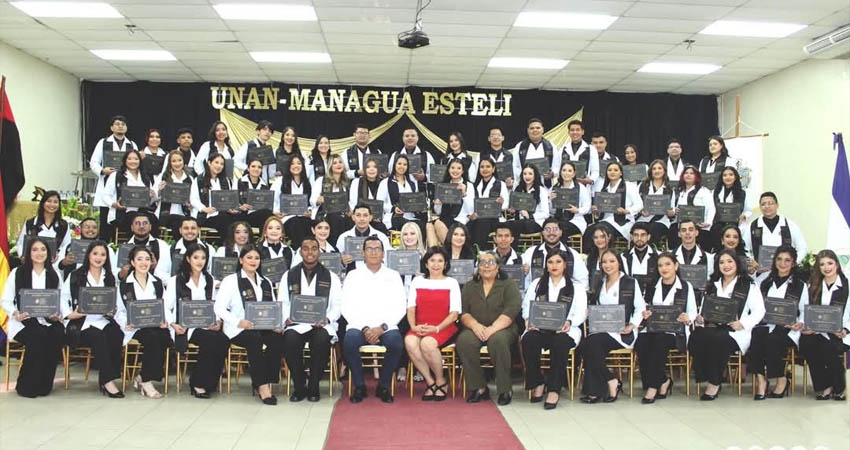 La nueva generación de médicos se encamina al internado. Foto: Cortesía/UNAN Managua - CUR Estelí